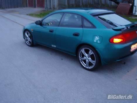 Mazda 323f BA SOLGT billede 7