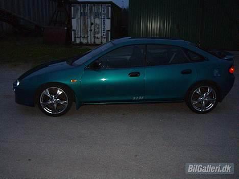 Mazda 323f BA SOLGT billede 9