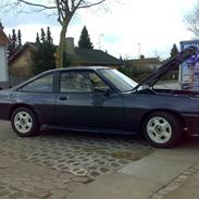 Opel Manta b 2.0E