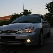 Ford Mondeo V6 Ghia