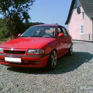 Opel Astra Sedan "Solgt"