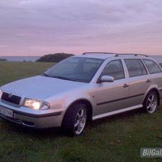 Skoda 1.6 octavia combi "solgt"