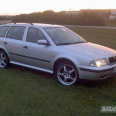 Skoda 1.6 octavia combi "solgt"