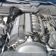 BMW 523i steptronic (solgt)