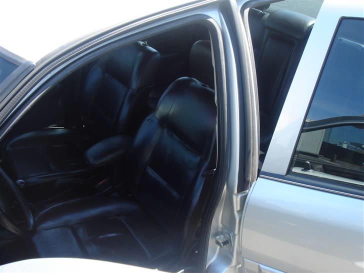 Opel Vectra b  V6 SOLGt - Dejlig sort læderkabine billede 7