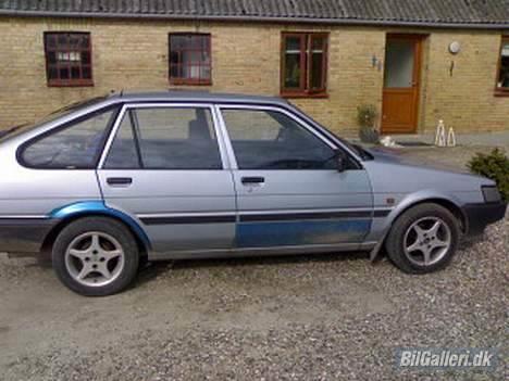 Toyota corolla dx SOLGT billede 2