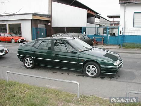 Citroën XM V6.24 - Farven hedder Vert Vega og står fantastisk flot til det gamle slagskib billede 1