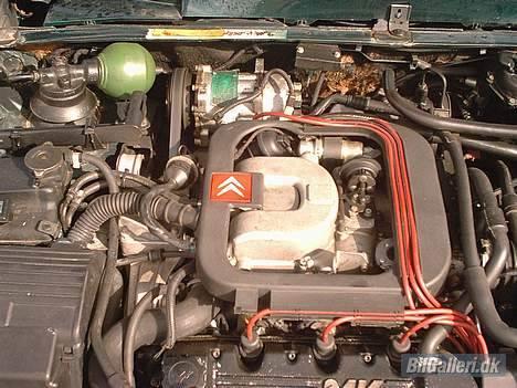 Citroën XM V6.24 - Motor rengjort. Der er pakket godt til her... billede 10