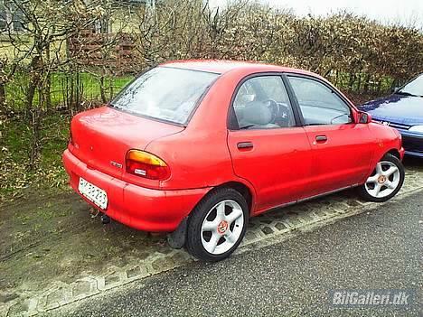 Mazda 121 billede 12