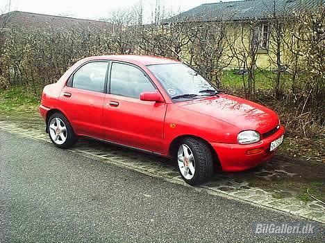 Mazda 121 billede 13