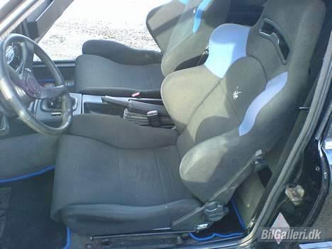 BMW e30  - her sidder man satma godt :) billede 2