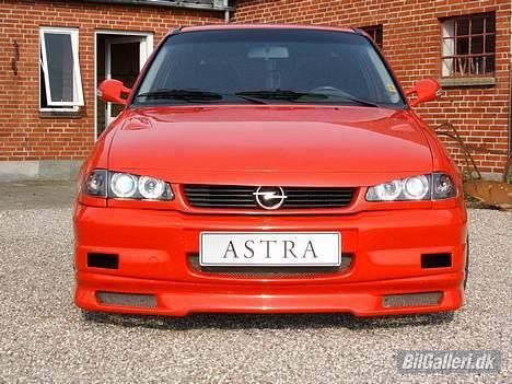 Opel Astra F__solgt__ billede 2