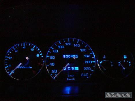 Mazda 626 GE "SOLGT" - Oplyst Blå Speedometer m. Aluringe  billede 10