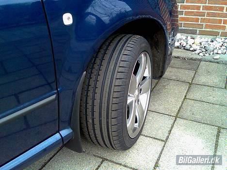 Skoda Fabia 1,9 TDI Combi - Sommerdækkene er en smule bredere end vinterdækkene (3 cm) billede 11