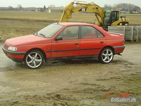 Peugeot 405  "Puggen" - Mega Fælg... De er solgt nu billede 3