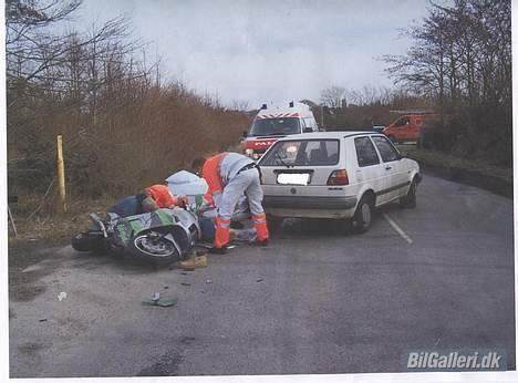 Opel vectra B, CD st.car - det var så den mc!! flere billeder her..  http://www.motorcykelgalleri.dk/html/gal_visbil.asp?ID=1745 billede 9