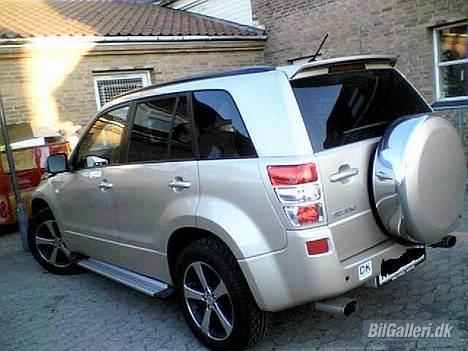 Suzuki Grand Vitara billede 1
