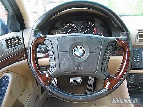 BMW 540i *SOLGT* billede 2