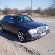 Mercedes Benz 300-24v (R&N) Solgt