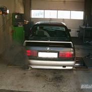 BMW E30   324 D