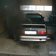 BMW E30   324 D