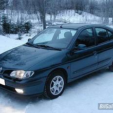 Renault Megane cc 2.0 liter