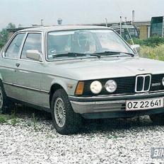 BMW 320 E21 *SOLGT*
