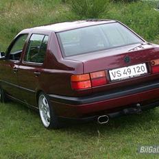 VW vento 1,8 "SOLGT"