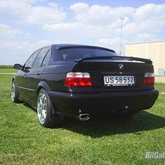 BMW 318I