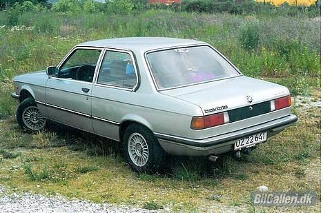 BMW 320 E21 *SOLGT* billede 4