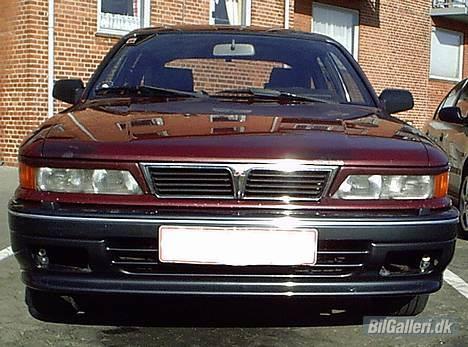 Mitsubishi galant 2,0 gti 16v DØD!!! - SÅ KOM DER LIGE EN ANDEN GRILL PÅ  billede 1