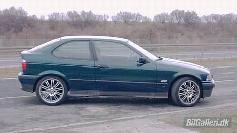 BMW E36 316i compact bavaria - Her er den hele, før den blev sænket billede 3