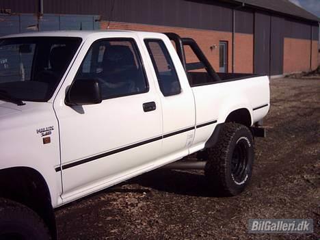 Toyota Hilux X-cab billede 4