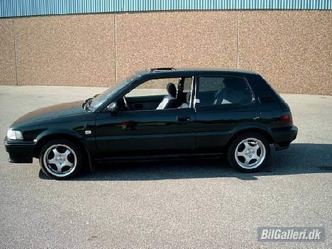 Toyota Corolla 1.3 XL - SOLGT - Tonet rude billede 8