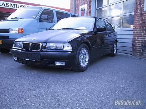 BMW 316 compact billede 2