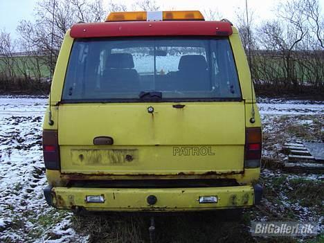 Nissan Patrol 3,3TD serie 160 - Bak lygter indbygget i kofangeren billede 5