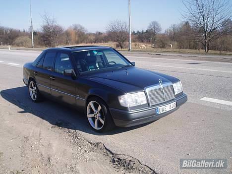 Mercedes Benz 300-24v  (R&N)  Solgt - Taget d. 30/3 i Bagsværd :) Nyvasket og dejligt vejr ... billede 4