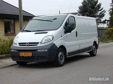 Opel Vivaro - Min firmabil inden den blev dekoreret billede 1