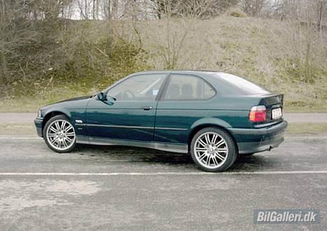 BMW E36 316i compact bavaria - fra den anden side, før den blev sænket billede 7