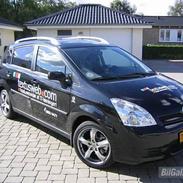 Toyota Corolla SportsVan