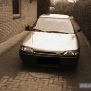 Mazda 323 bg SOLGT