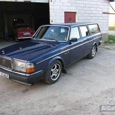 Volvo 265 GL 
