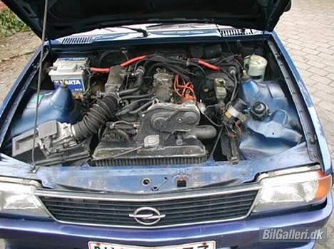 Opel Ascona B **SOLGT** billede 4