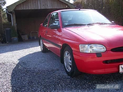 Ford Escort CLX-DØD R.I.P billede 2