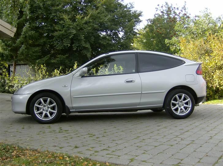 Mazda 323 C billede 3