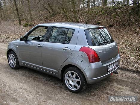 Suzuki Swift GL - A  Solgt billede 1