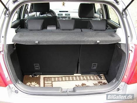 Suzuki Swift GL - A  Solgt billede 2