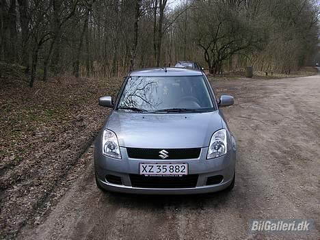 Suzuki Swift GL - A  Solgt billede 4