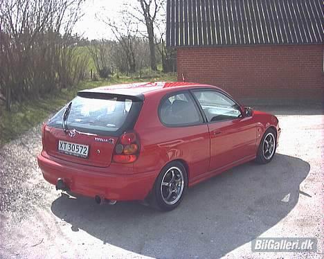 Toyota corolla g6r totalskadet  billede 5