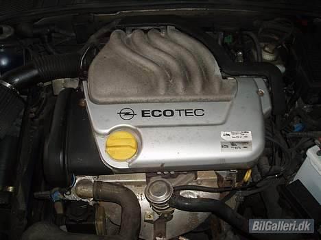 Opel vectra 1.6 16v solgt billede 5
